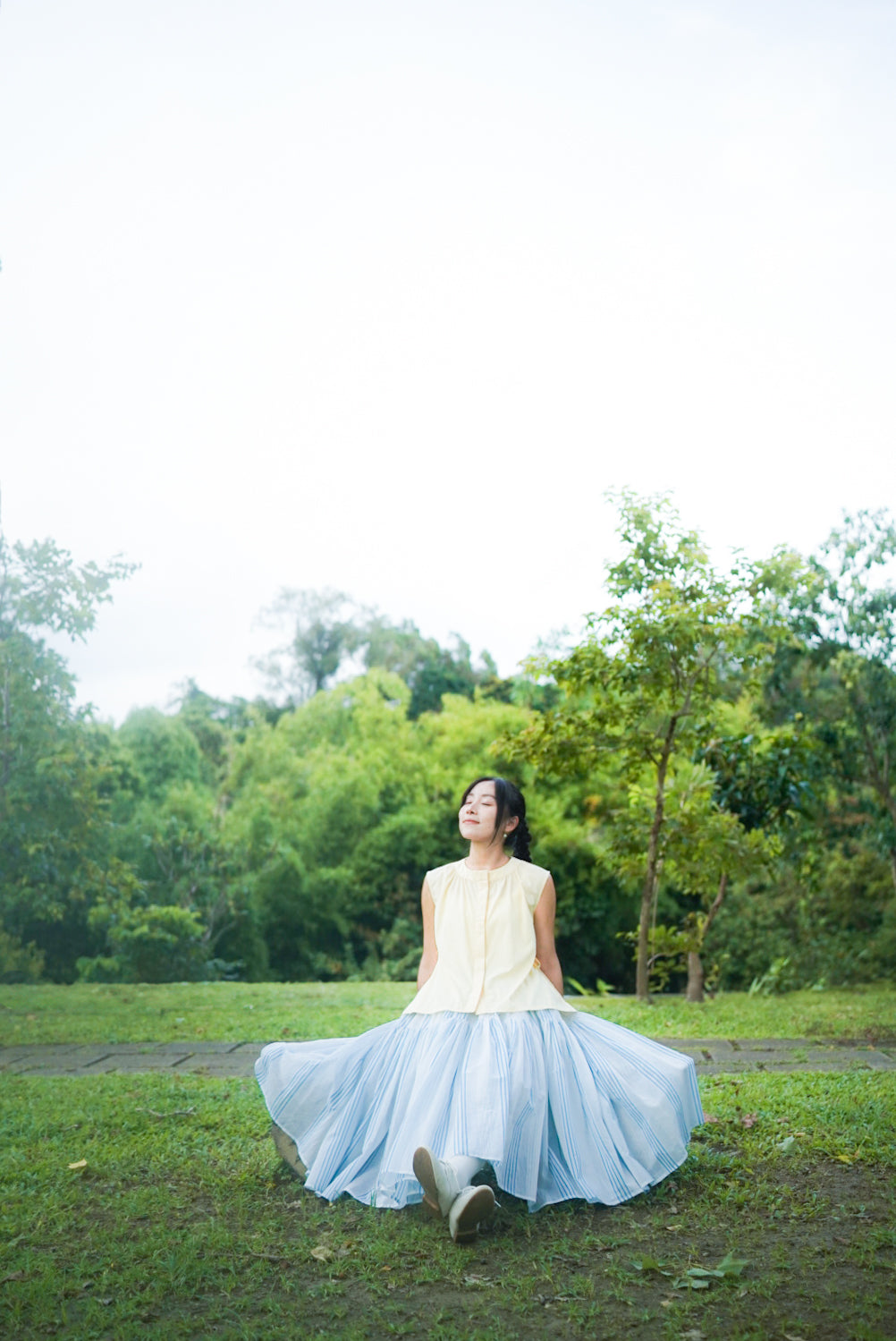 Elsie vest (pale yellow)