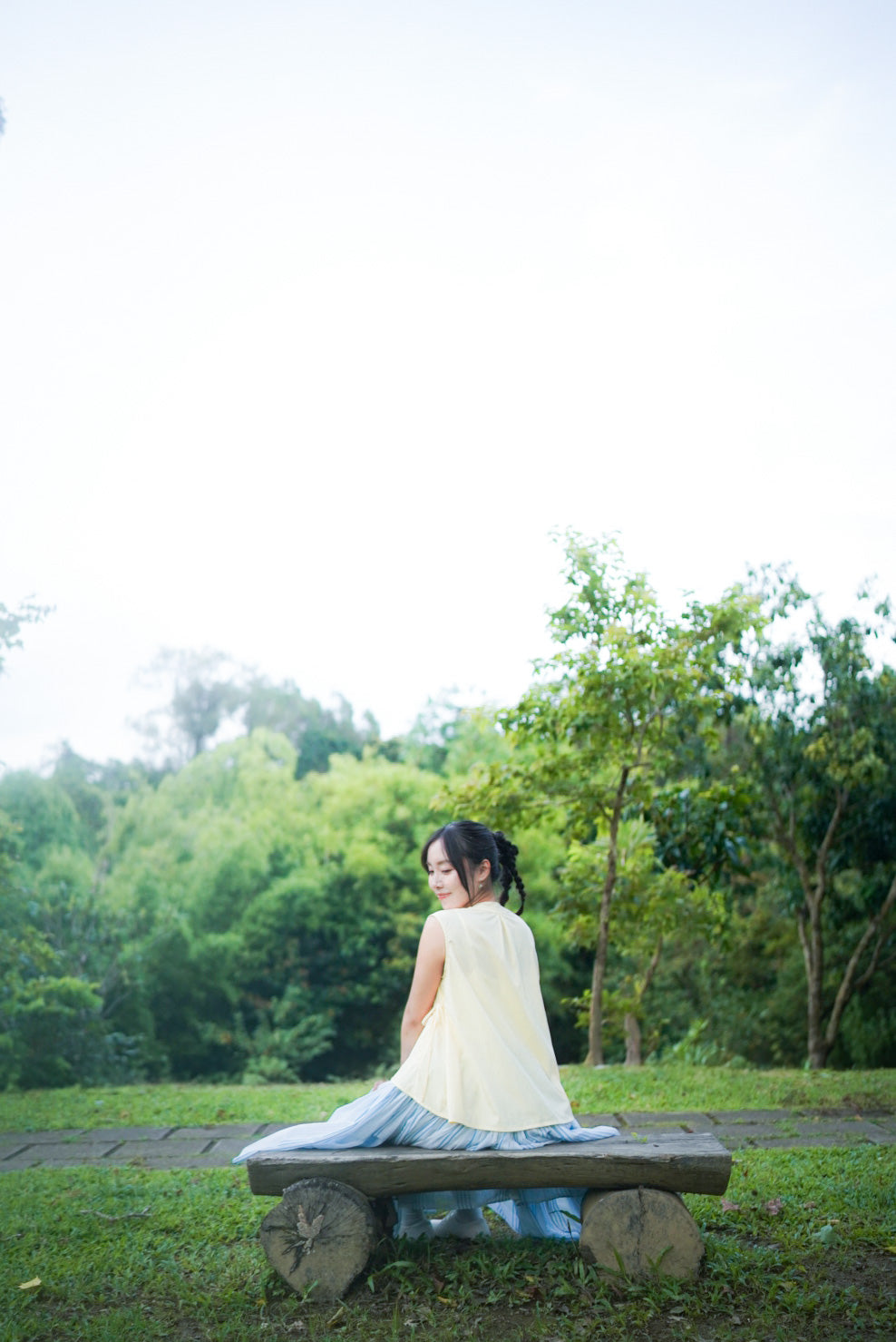 Elsie vest (pale yellow)