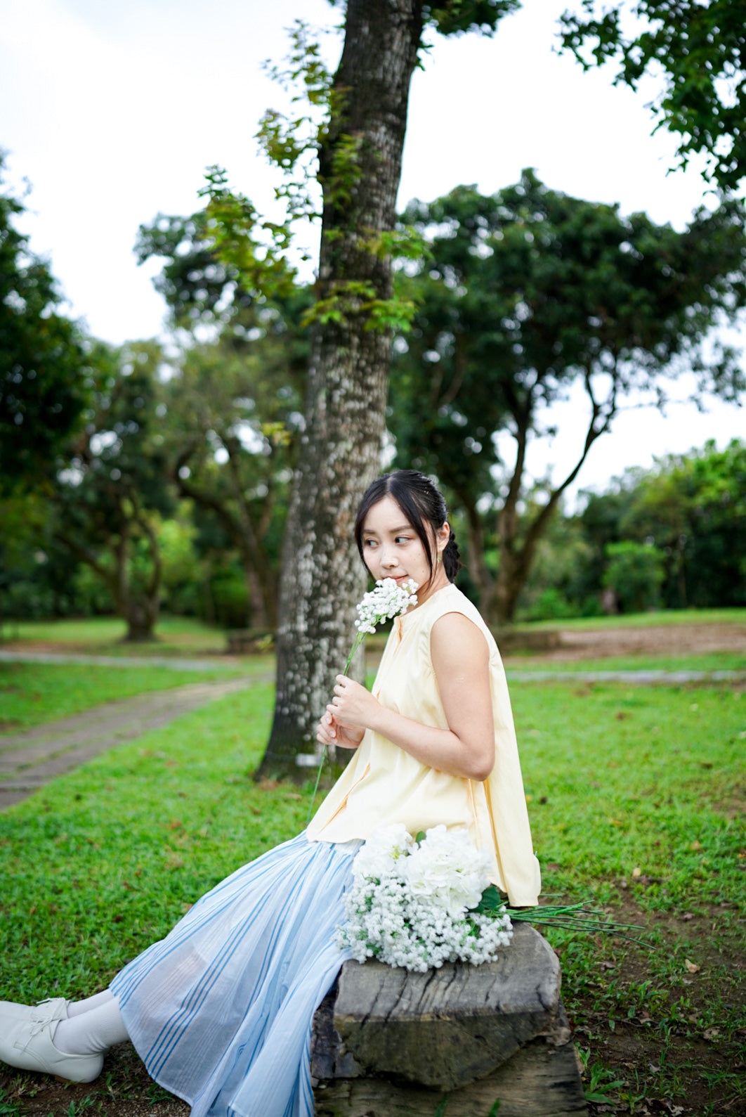 Elsie vest (pale yellow)