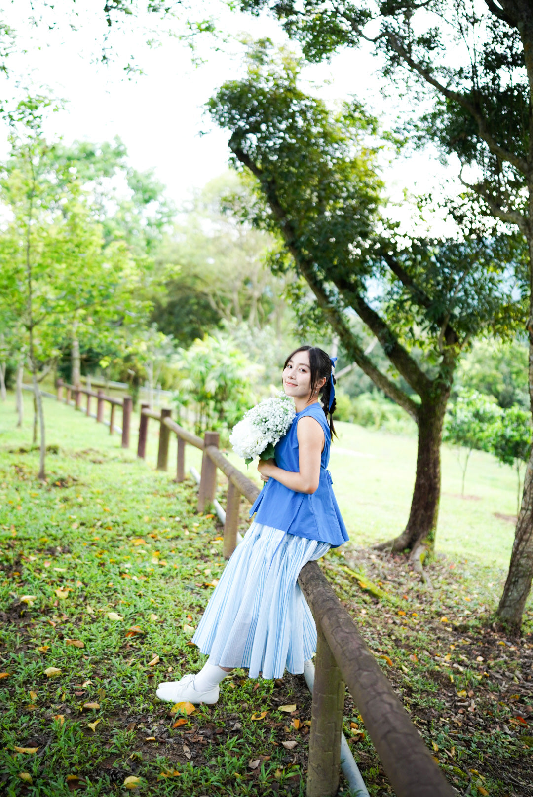 Elsie vest (blue)