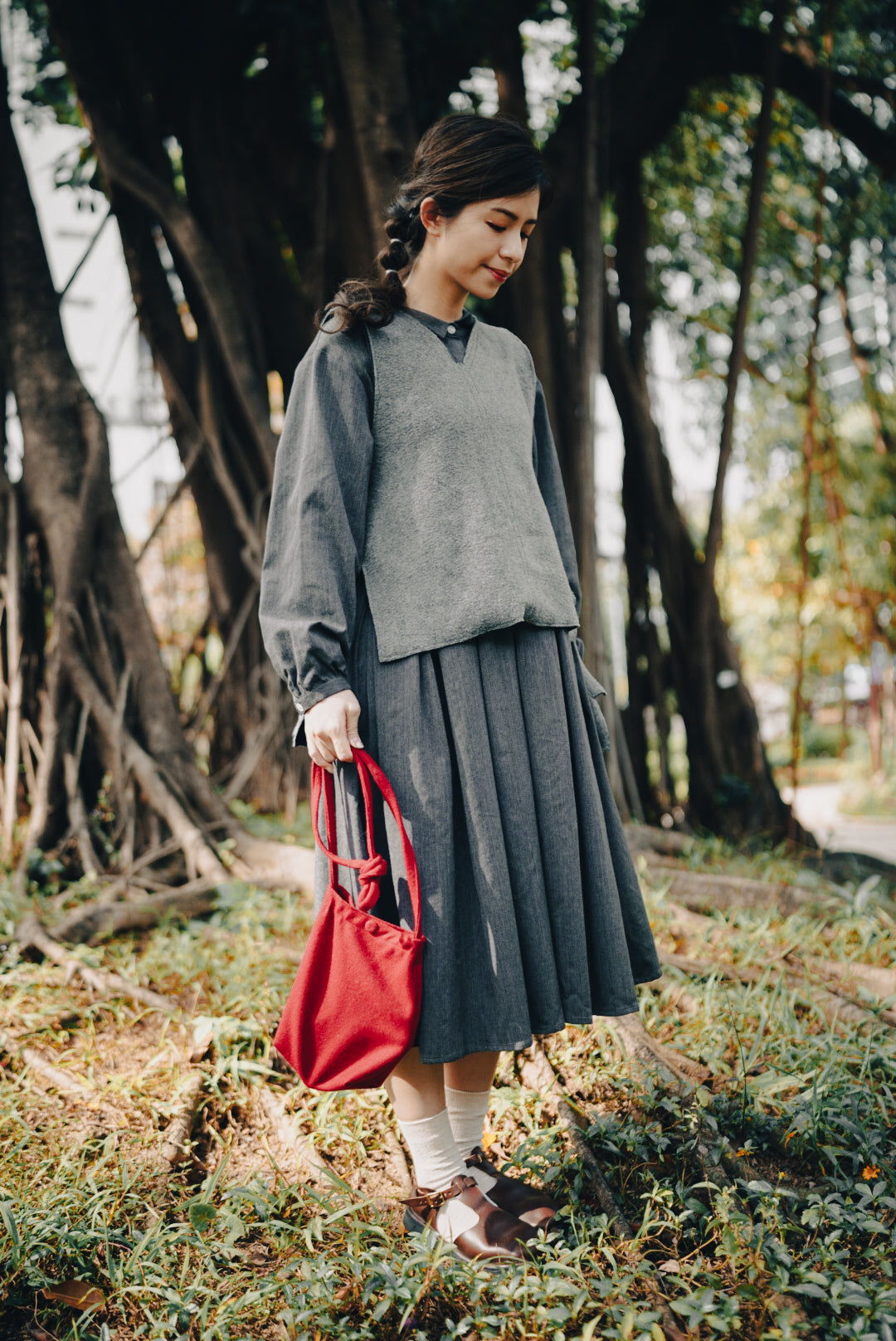 JiJi vest (navy with grey)