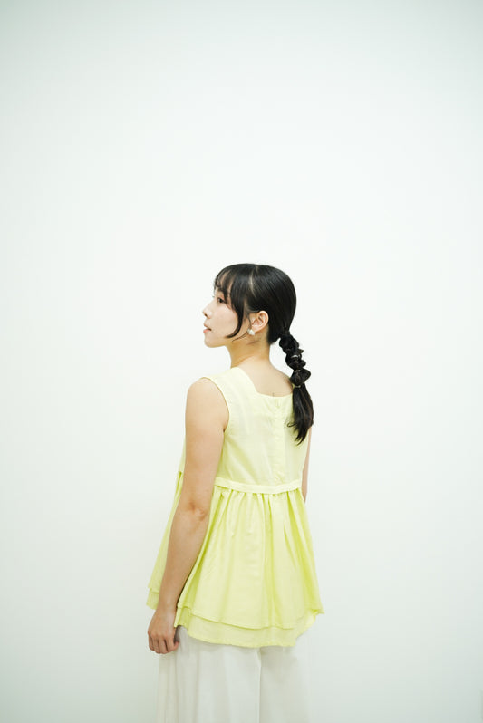 Norellie Vest (light yellow)