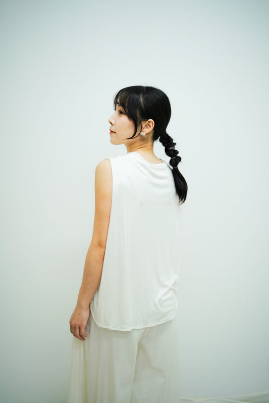 Molly Vest ( white/navy/chocolate)