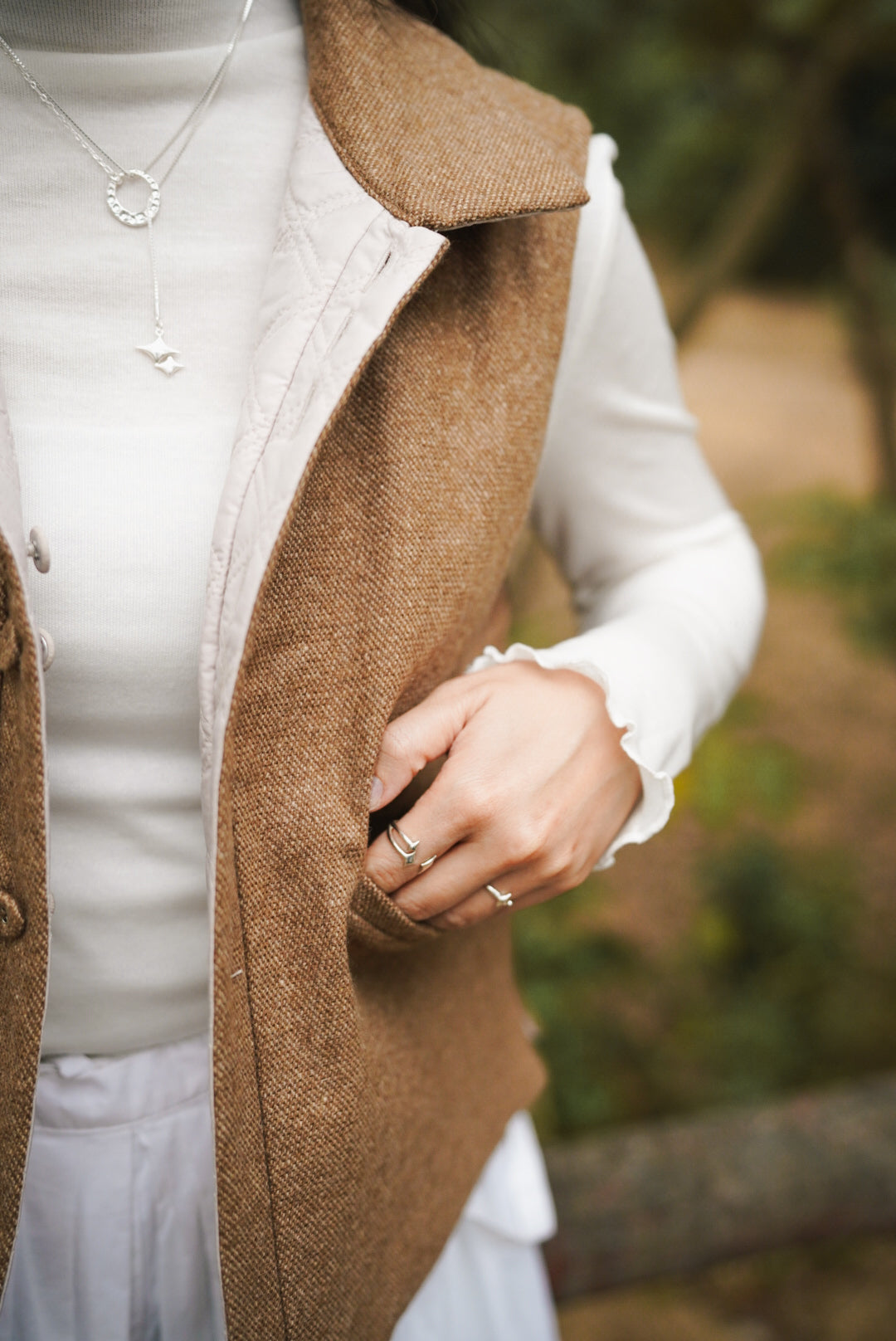 Lara vest ( khaki with deep brown)