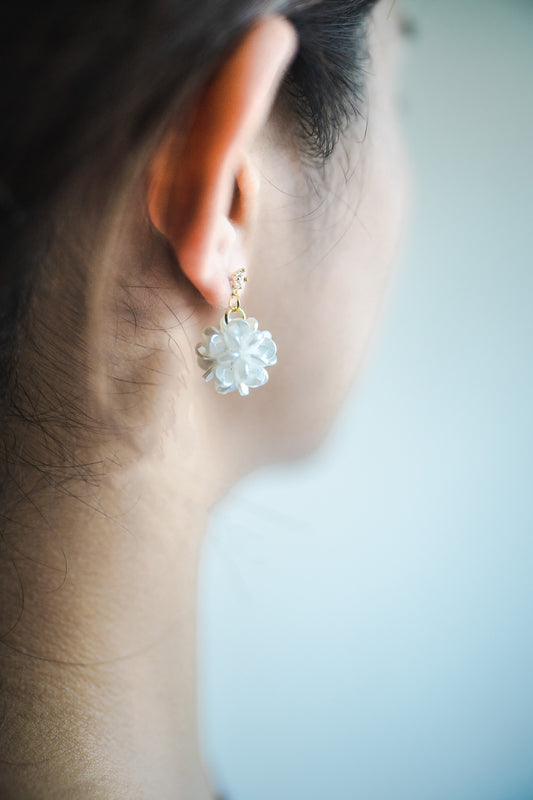 Hydrangea earrings ( White)